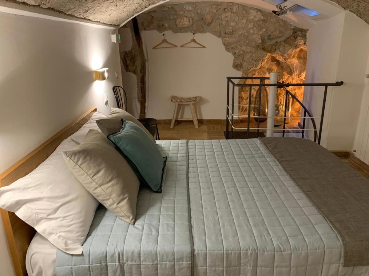 Aurora Medieval House Сермонета Екстериор снимка