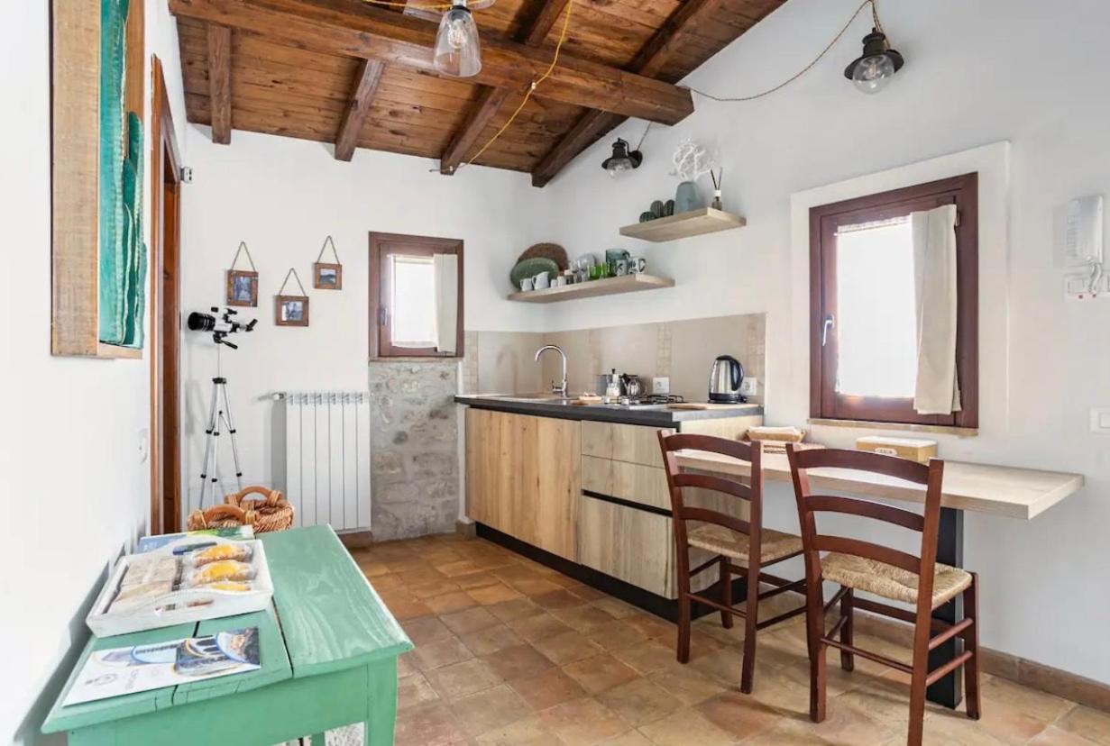 Aurora Medieval House Сермонета Екстериор снимка