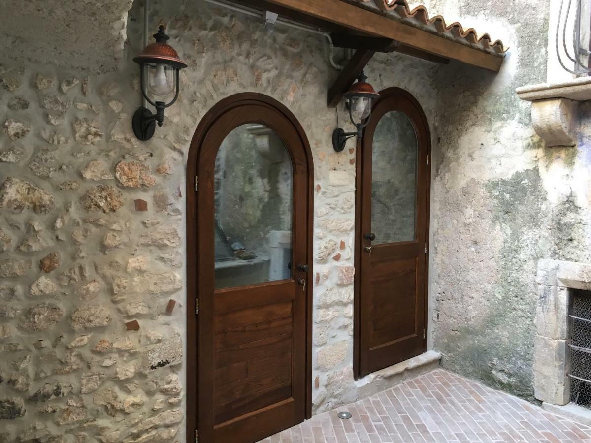 Aurora Medieval House Сермонета Екстериор снимка