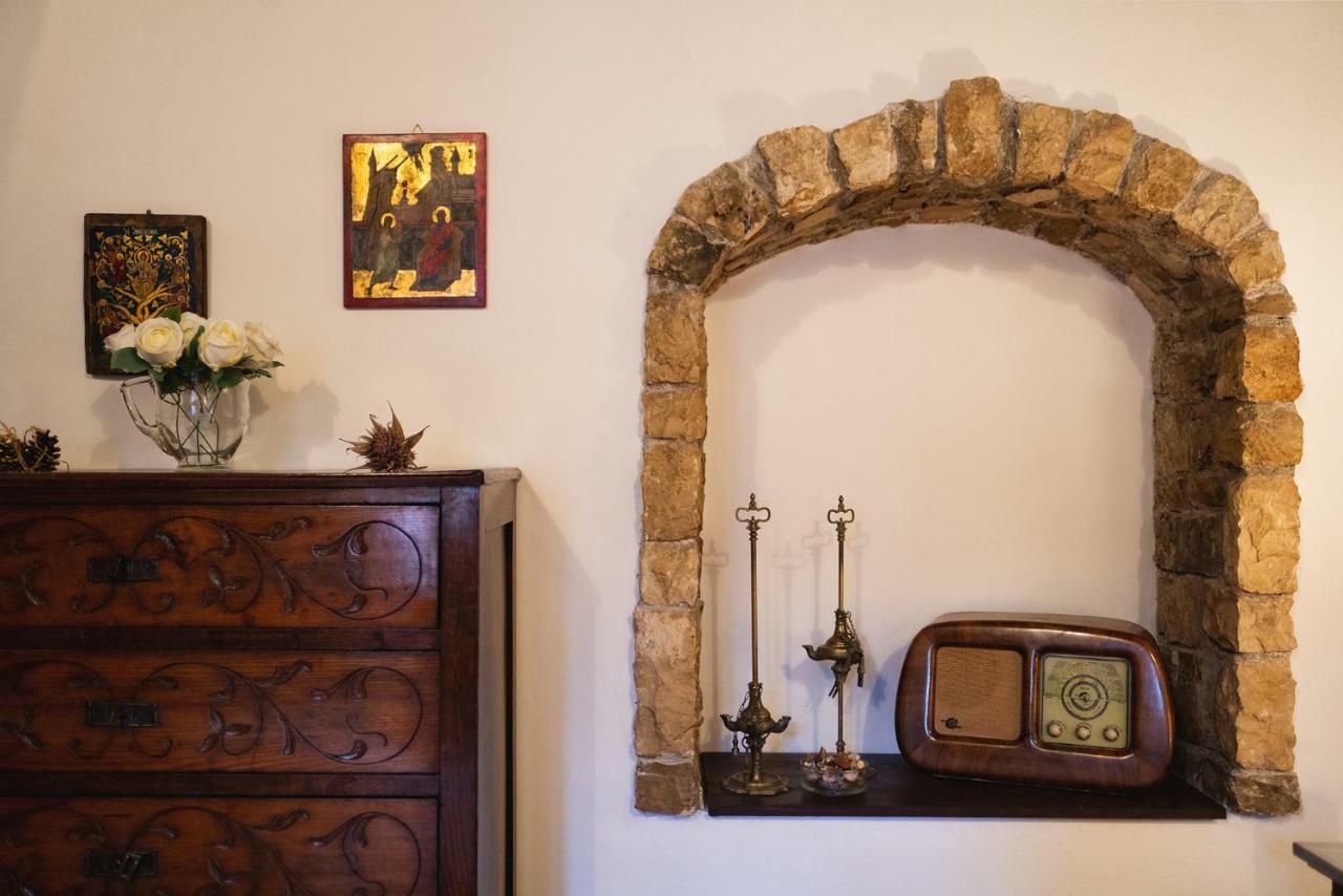 Aurora Medieval House Сермонета Екстериор снимка