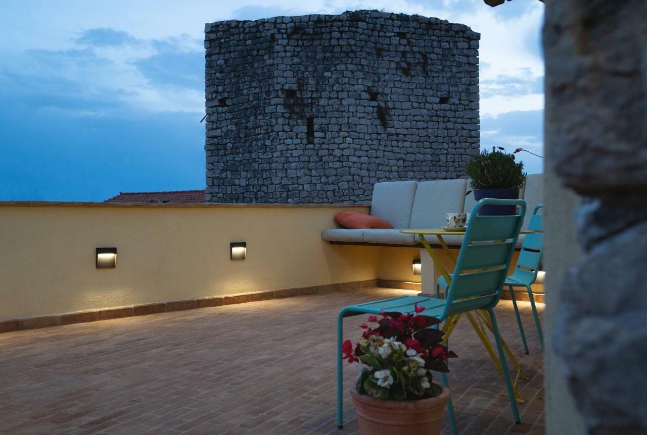 Aurora Medieval House Сермонета Екстериор снимка