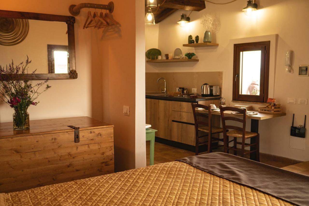 Aurora Medieval House Сермонета Екстериор снимка