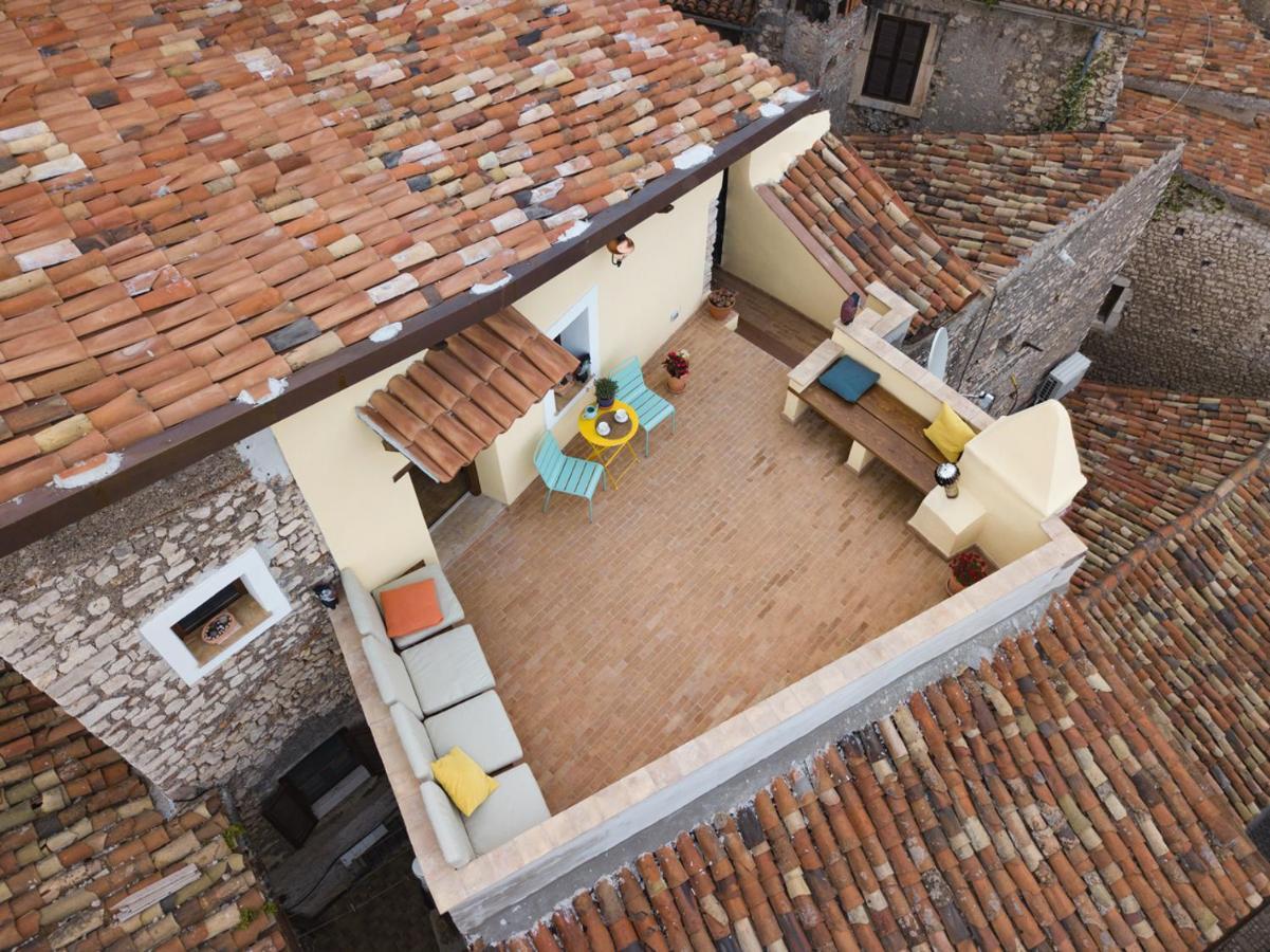 Aurora Medieval House Сермонета Екстериор снимка