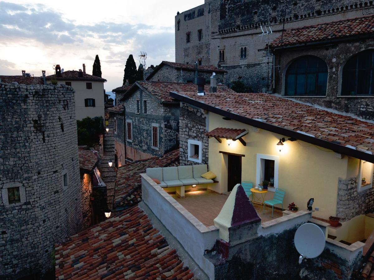 Aurora Medieval House Сермонета Екстериор снимка
